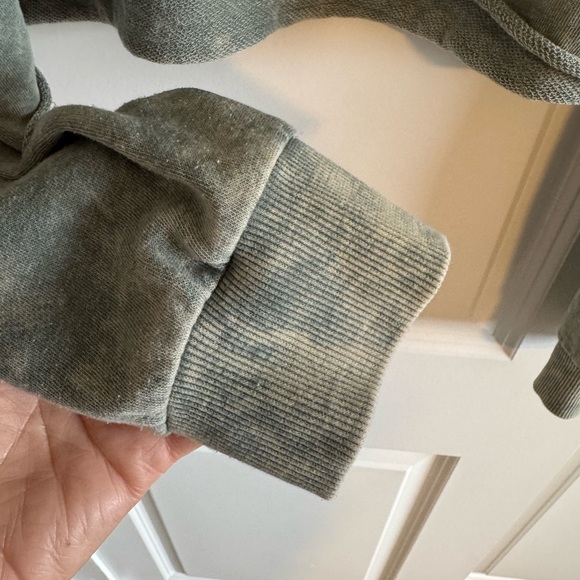 Wild Fable Green Acid Washed cropped Sweatshirt - Picture 3 of 5